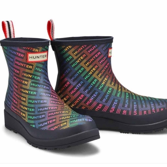 Hunter Play Short Rainbow Logo Print Rain Boot - Picture 1 of 7